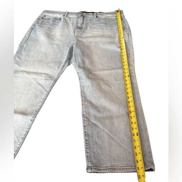 Torrid High Rise Straight Classic Denim Jeans Womens Plus Size 24 Short New - Picture 8 of 8